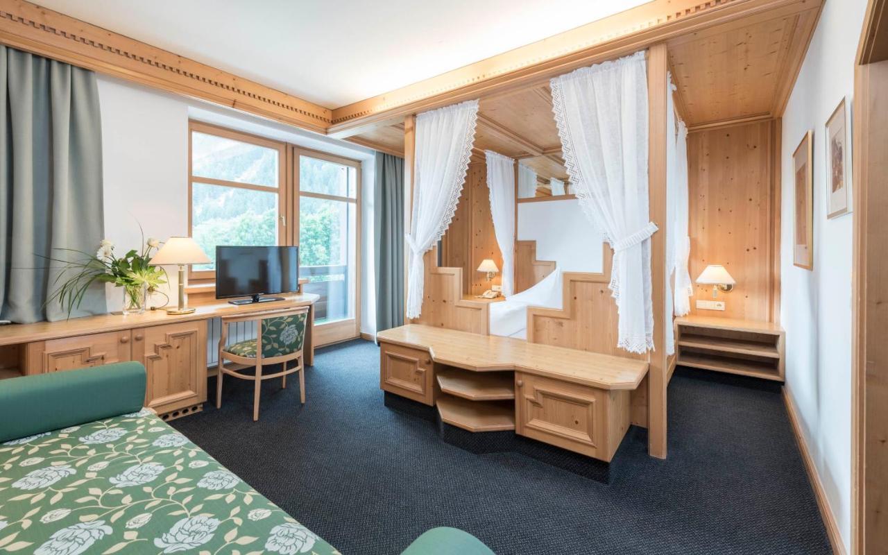 Ferien & Wellnesshotel Windschar Brunico Kültér fotó