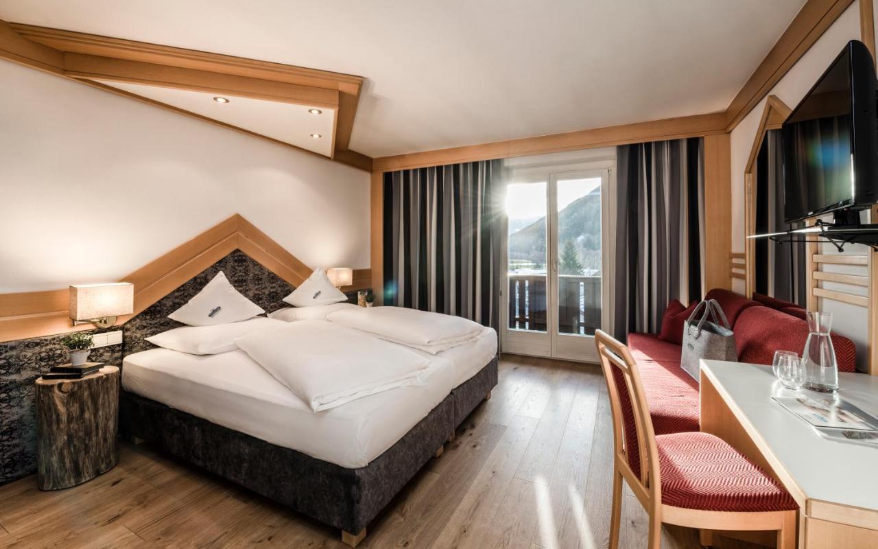 Ferien & Wellnesshotel Windschar Brunico Kültér fotó