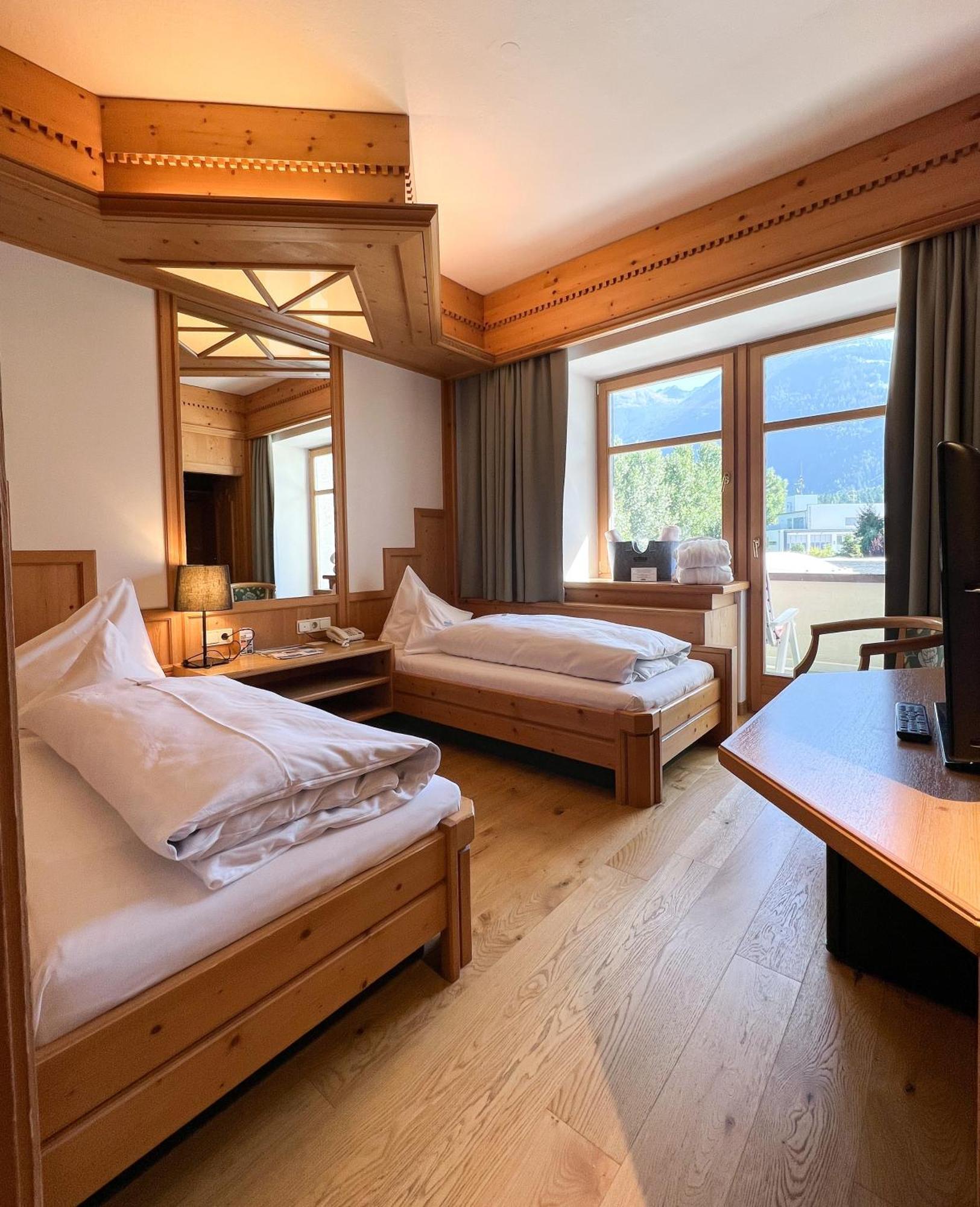 Ferien & Wellnesshotel Windschar Brunico Kültér fotó