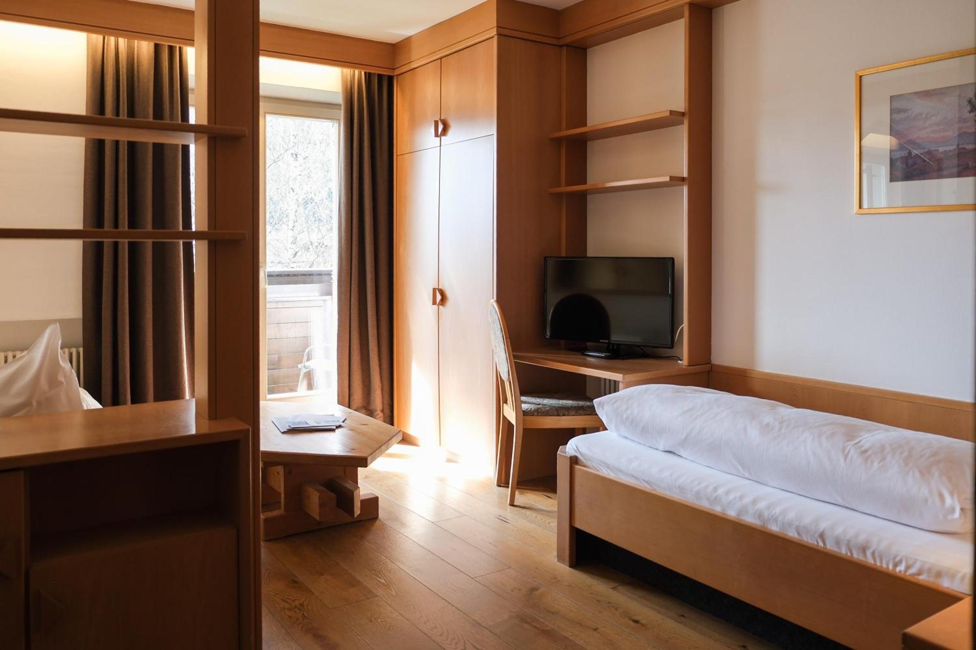 Ferien & Wellnesshotel Windschar Brunico Kültér fotó
