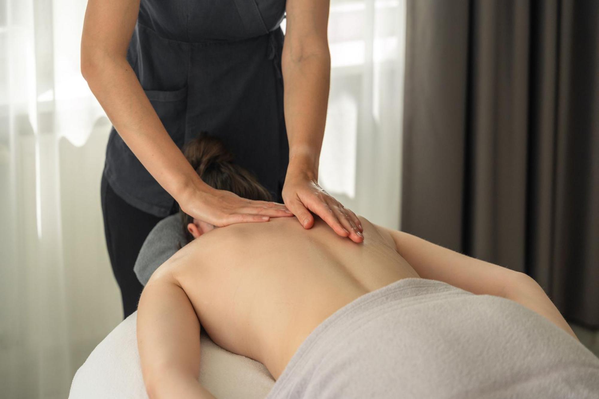 Ferien & Wellnesshotel Windschar Brunico Kültér fotó