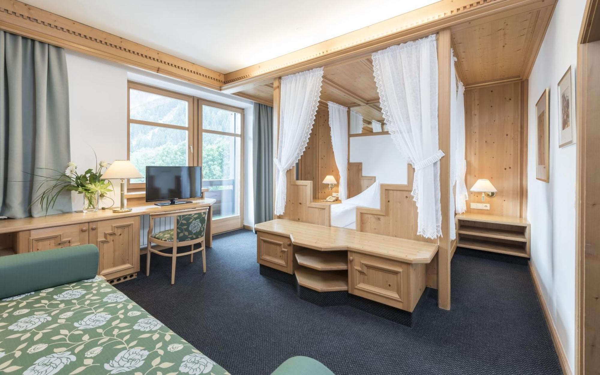 Ferien & Wellnesshotel Windschar Brunico Kültér fotó